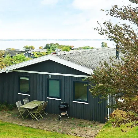 6 Person Holiday In Ebberup *